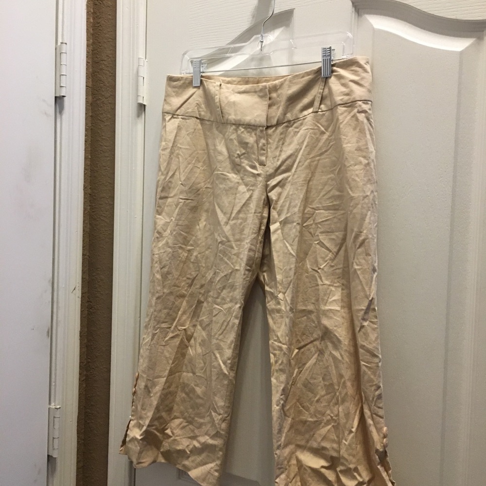 FINAL MARKDOWN Ladies Venus capris 10